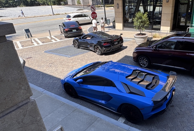 Lamborghini Aventador S LP740-4