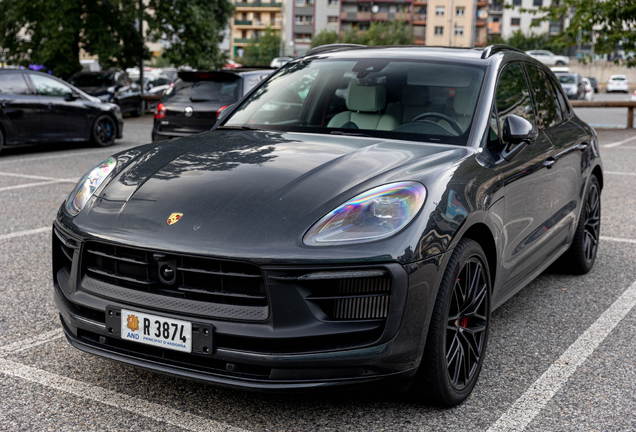 Porsche 95B Macan GTS MkIII
