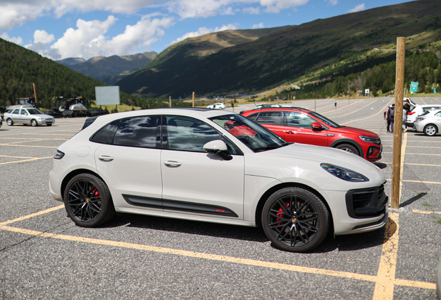 Porsche 95B Macan GTS MkIII