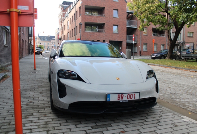 Porsche Taycan GTS Sport Turismo