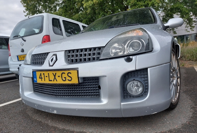 Renault Clio V6 Phase II