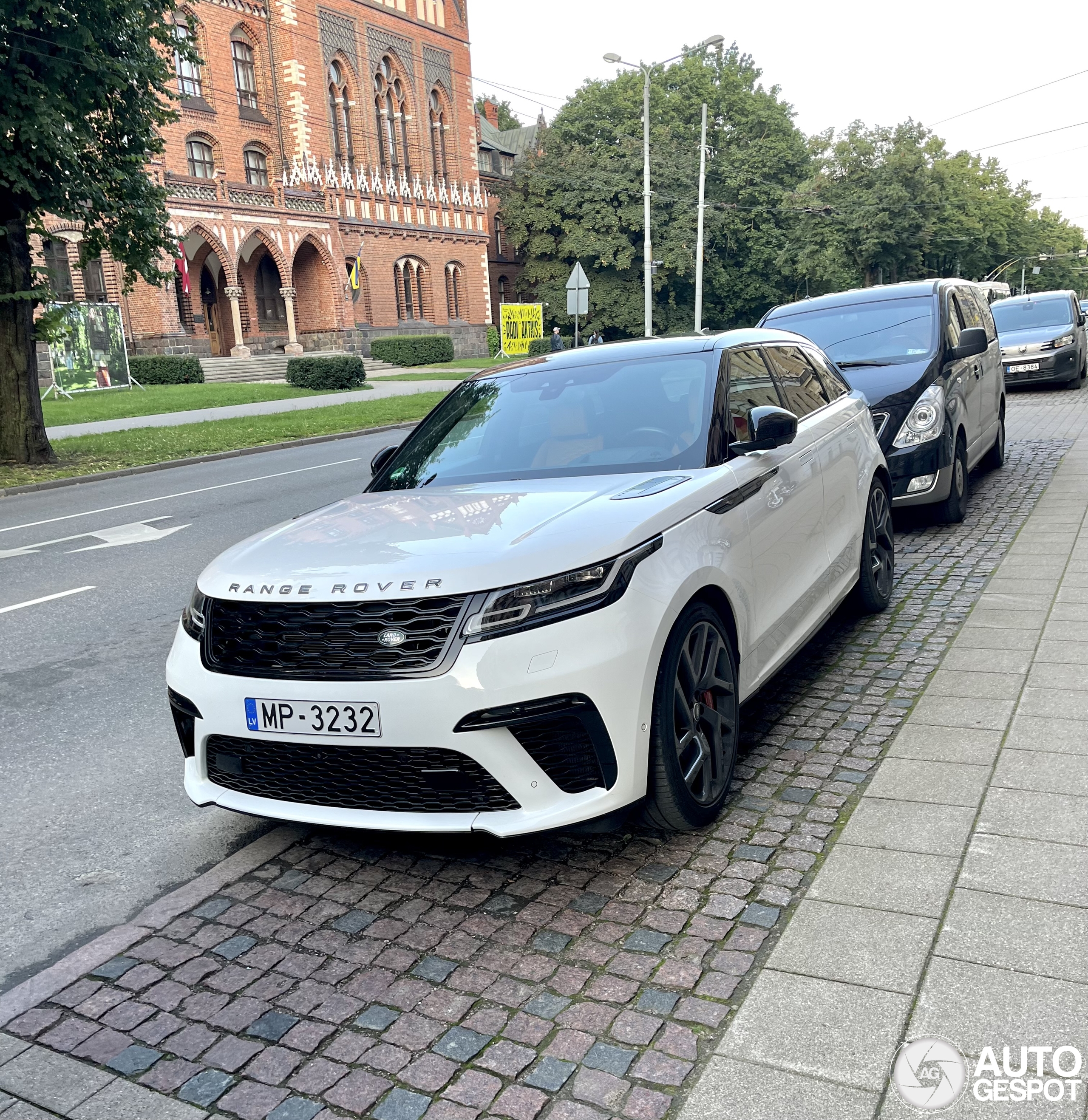 Land Rover Range Rover Velar SVAutobiography