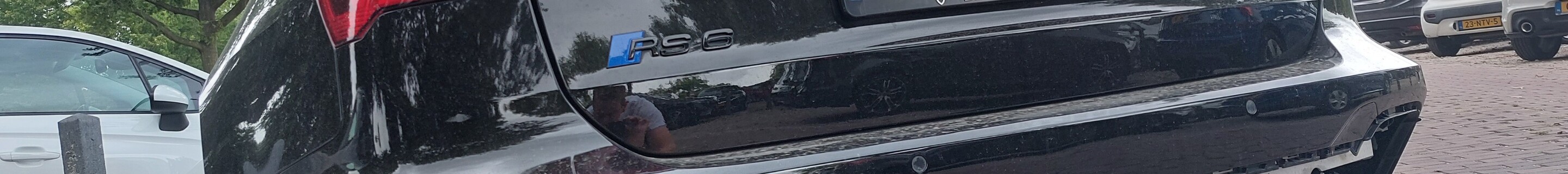 Audi RS6 Avant C8 Urban