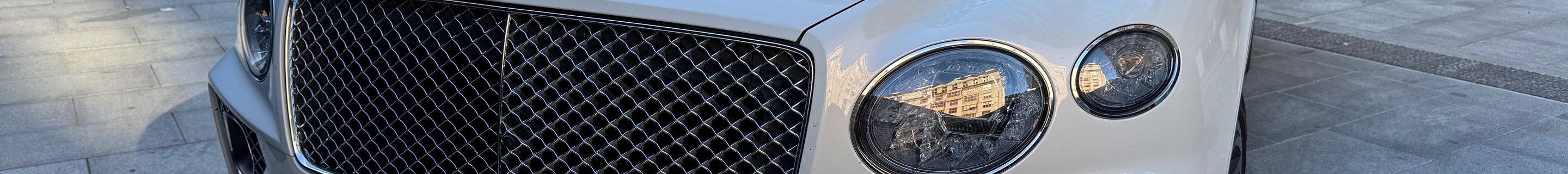 Bentley Bentayga Azure