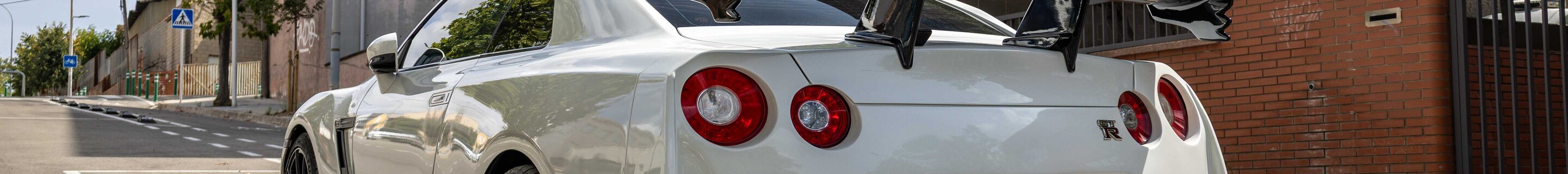 Nissan GT-R