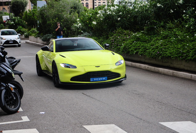 Aston Martin V8 Vantage 2018
