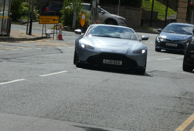 Aston Martin V8 Vantage 2018
