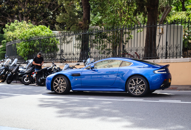 Aston Martin V8 Vantage S