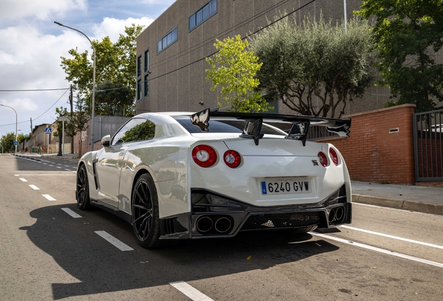 Nissan GT-R