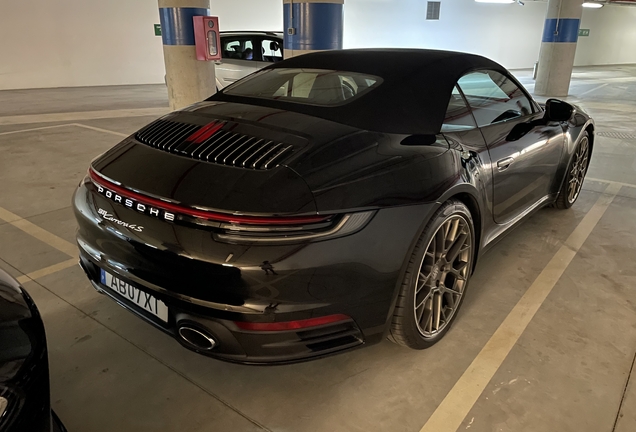 Porsche 992 Carrera 4S Cabriolet MkI