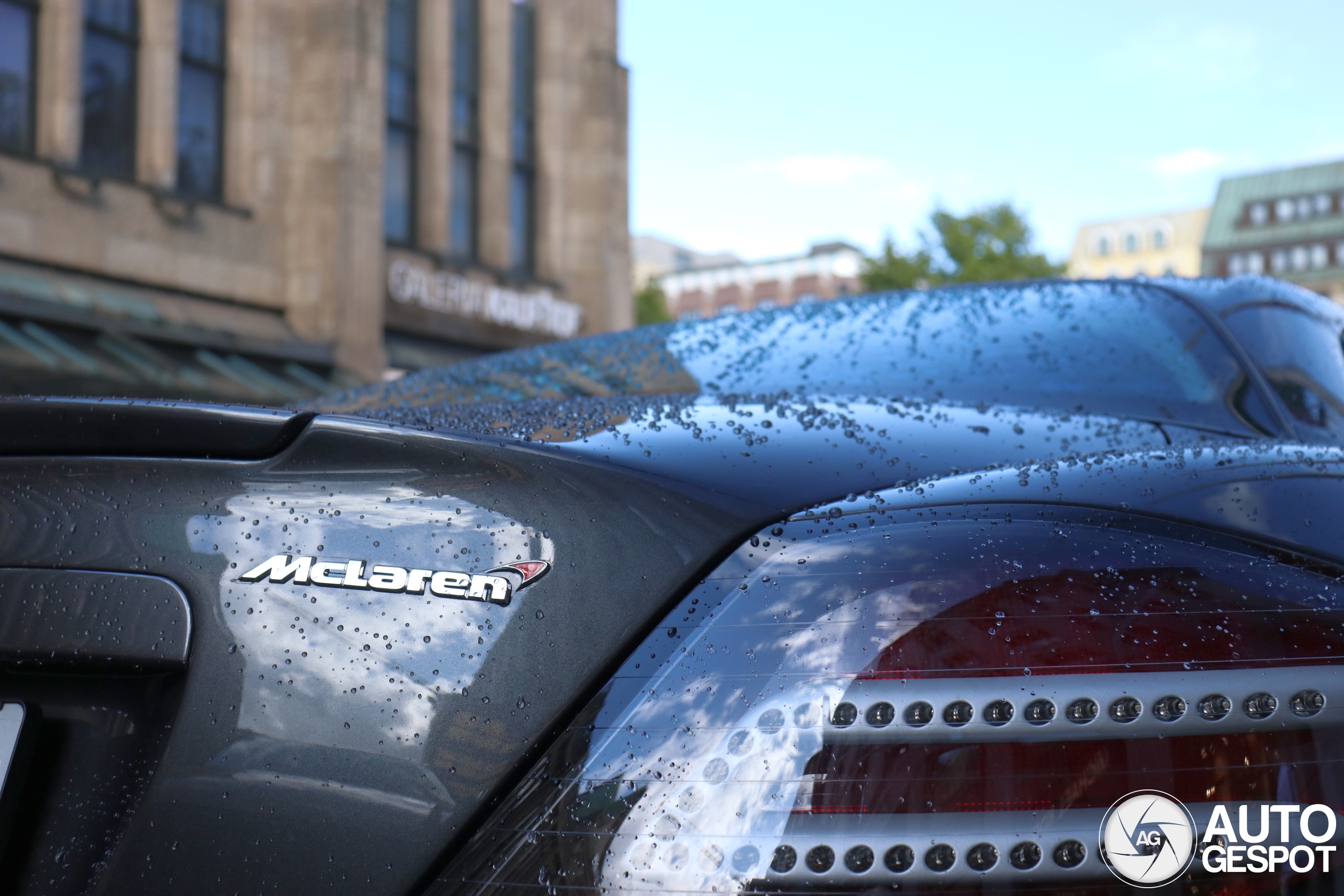 Mercedes-Benz SLR McLaren
