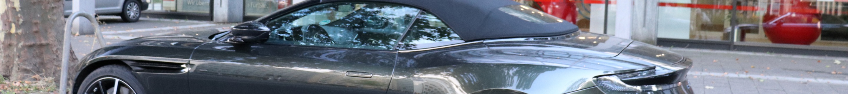 Aston Martin DB11 V8 Volante