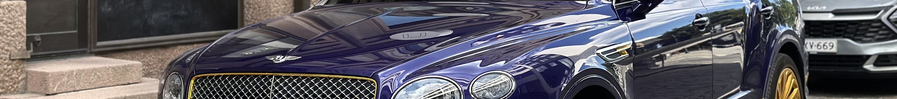 Bentley Bentayga Hybrid 2021
