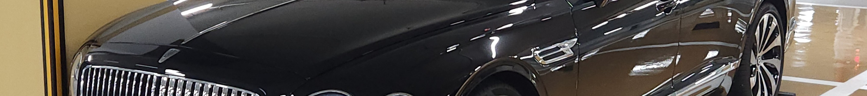 Bentley Flying Spur V8 Azure