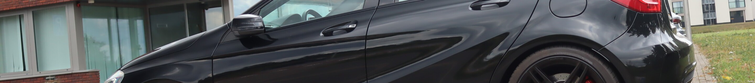 Mercedes-Benz A 45 AMG