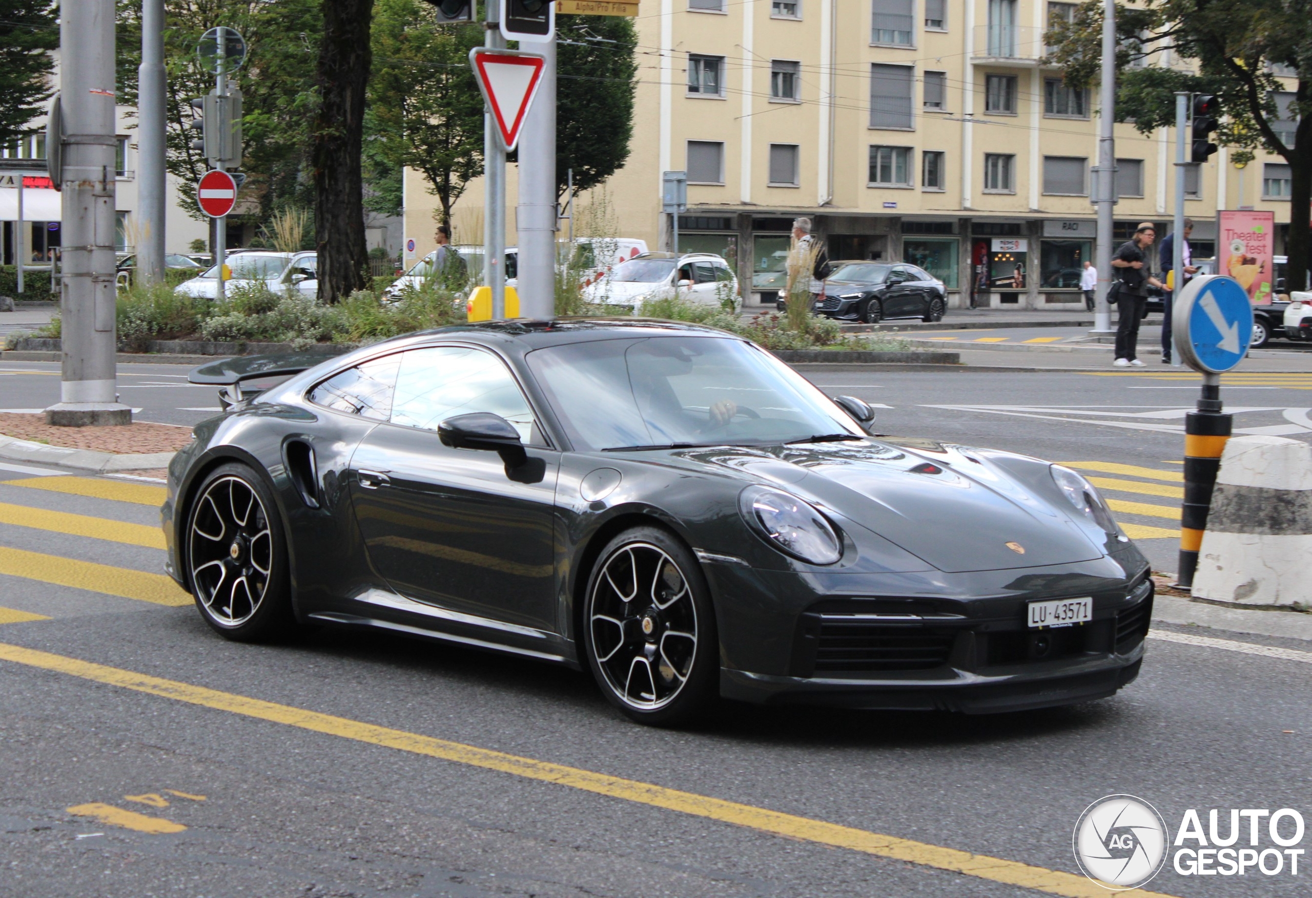 Porsche 992 Turbo MkI