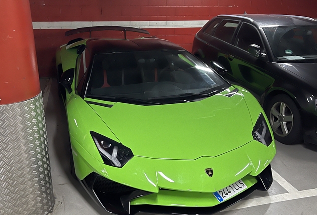 Lamborghini Aventador LP750-4 SuperVeloce Roadster