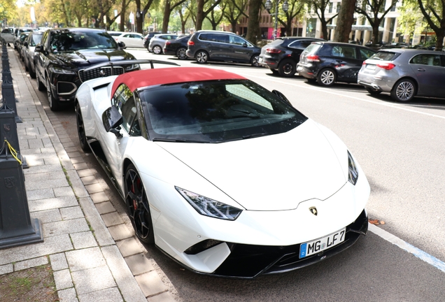 Lamborghini Huracán LP640-4 Performante Spyder