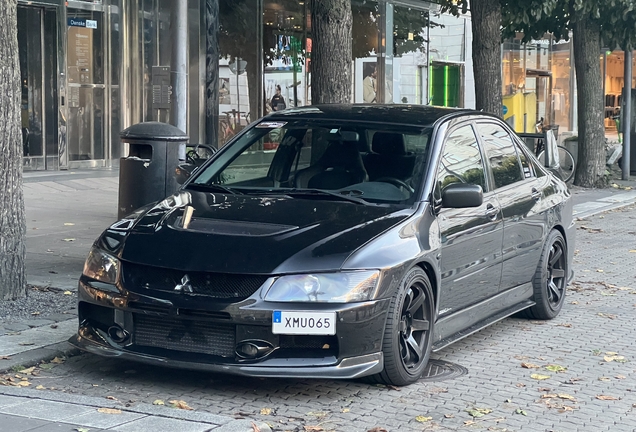 Mitsubishi Lancer Evolution IX