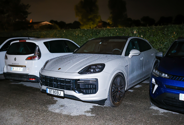 Porsche Cayenne Coupé Turbo E-Hybrid