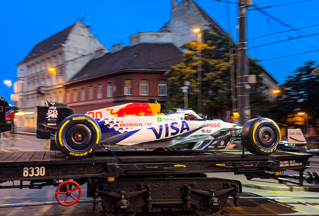 Racing Bulls VCARB 02