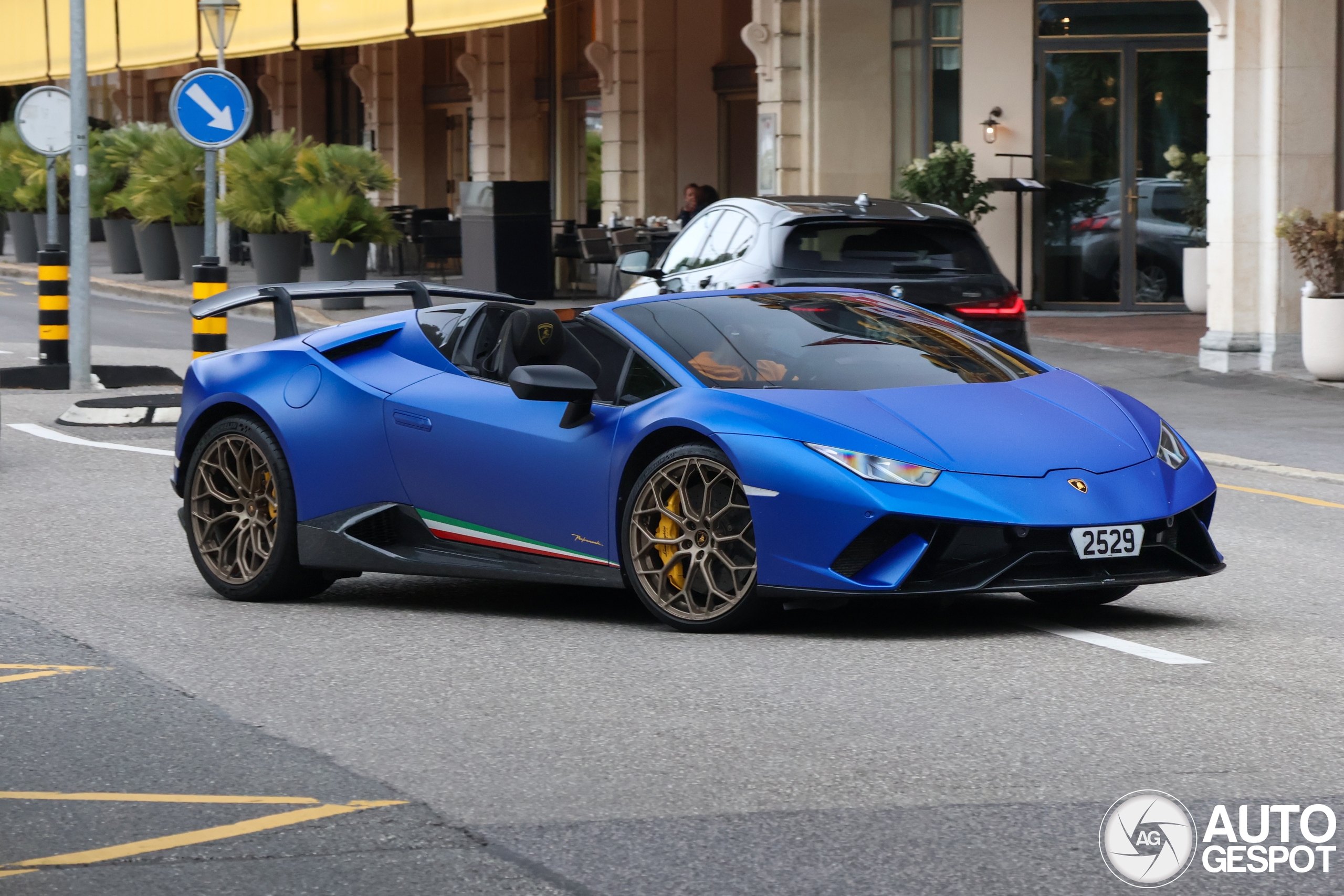 Lamborghini Huracán LP640-4 Performante Spyder