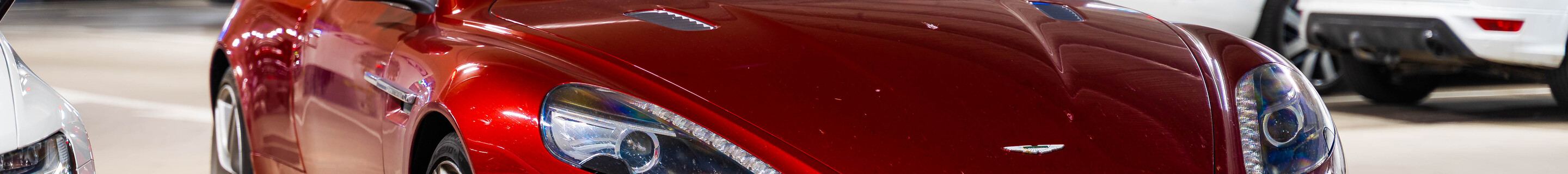 Aston Martin DB9 2013