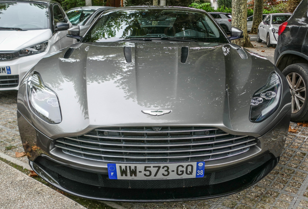 Aston Martin DB11