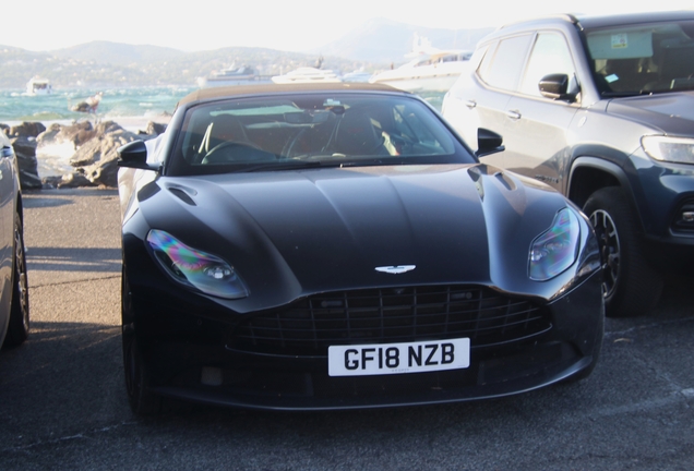 Aston Martin DB11 V8 Volante