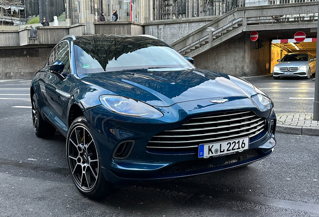 Aston Martin DBX