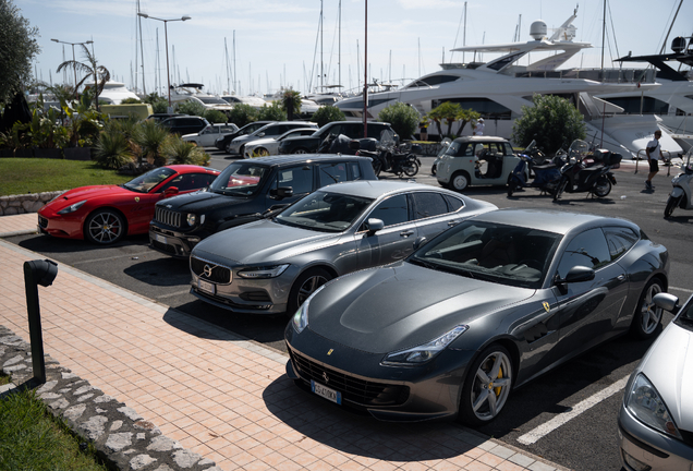 Ferrari GTC4Lusso