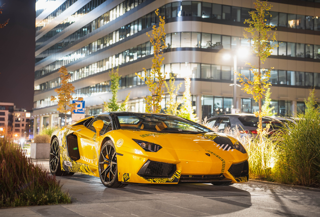 Lamborghini Aventador LP700-4 Roadster