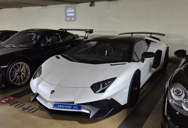 Lamborghini Aventador LP750-4 SuperVeloce Roadster
