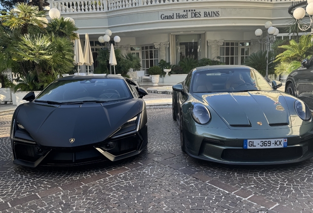 Lamborghini Revuelto