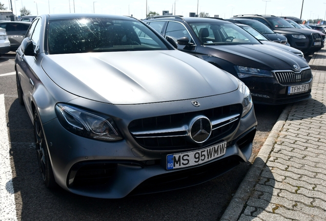 Mercedes-AMG E 63 S W213