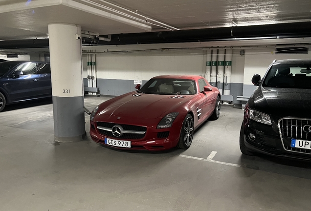 Mercedes-Benz SLS AMG