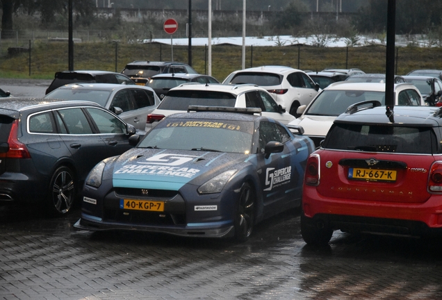 Nissan GT-R