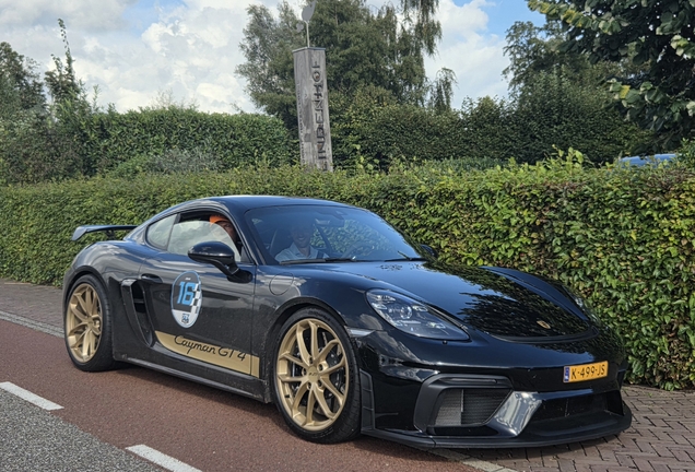 Porsche 718 Cayman GT4