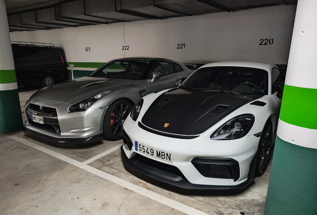 Porsche 718 Cayman GT4 RS Weissach Package