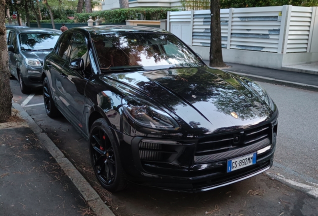 Porsche 95B Macan GTS MkIII