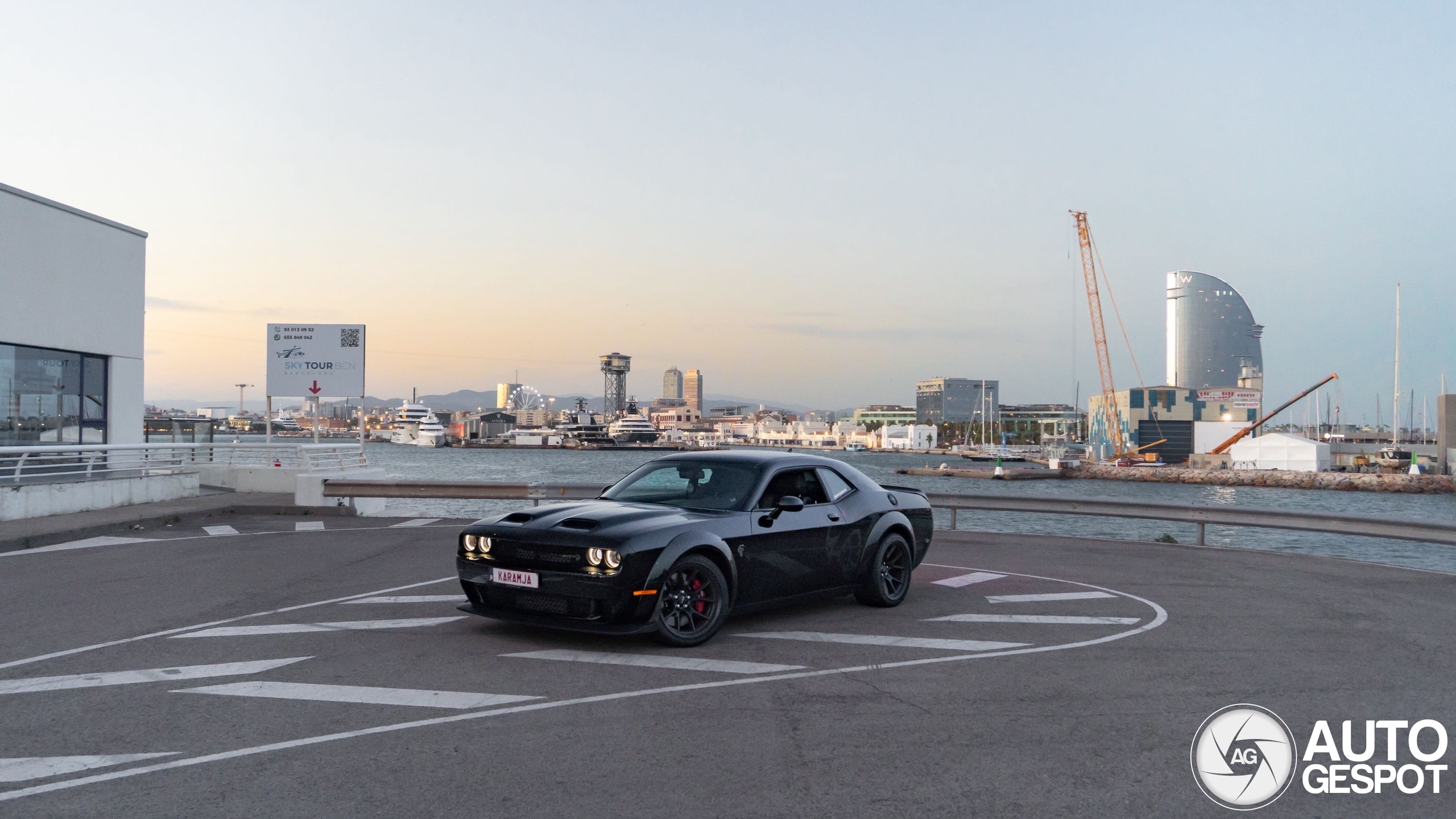 Dodge Challenger SRT Hellcat Widebody