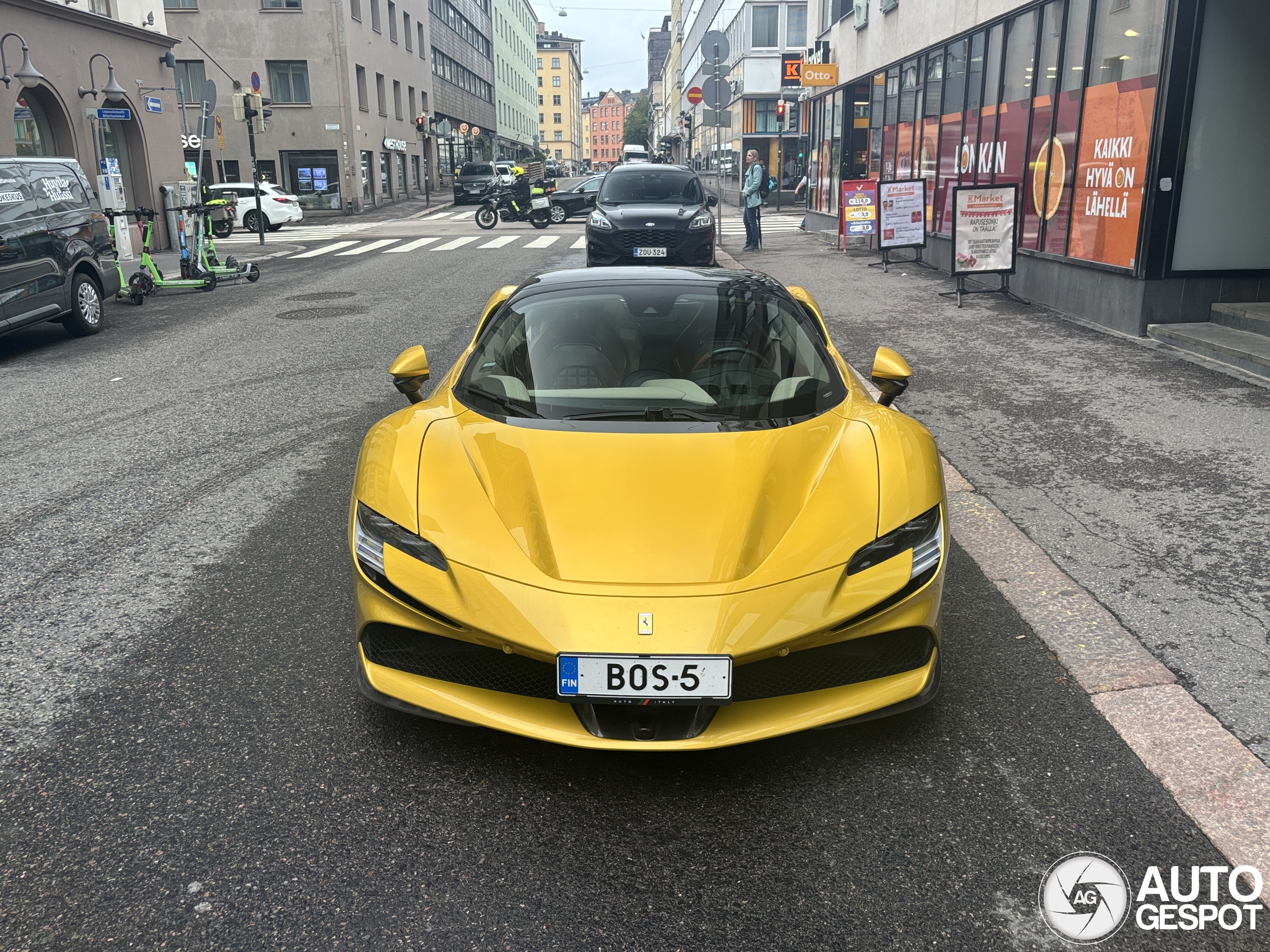 Ferrari SF90 Spider - 14 September 2025 - Autogespot