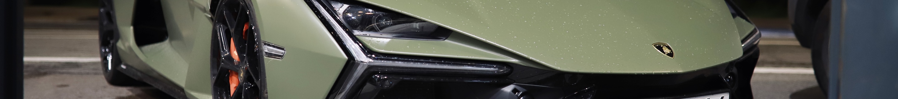 Lamborghini Revuelto