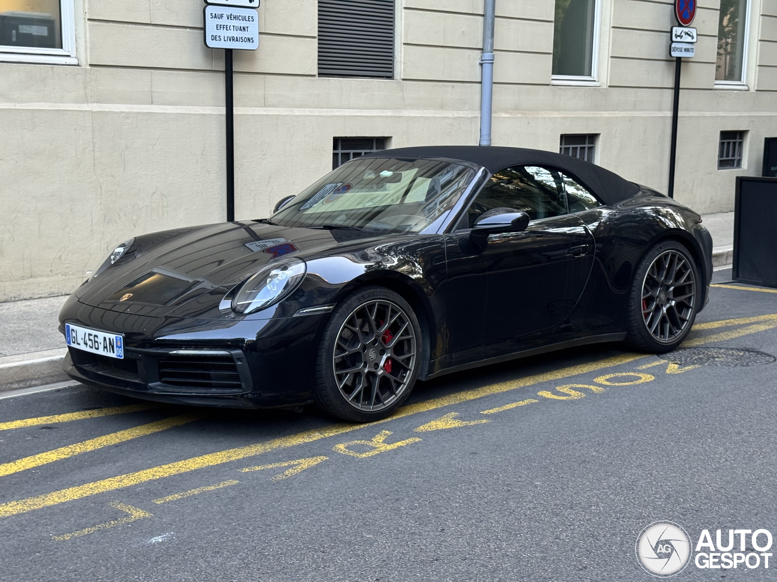 Porsche 992 Carrera 4S Cabriolet MkI