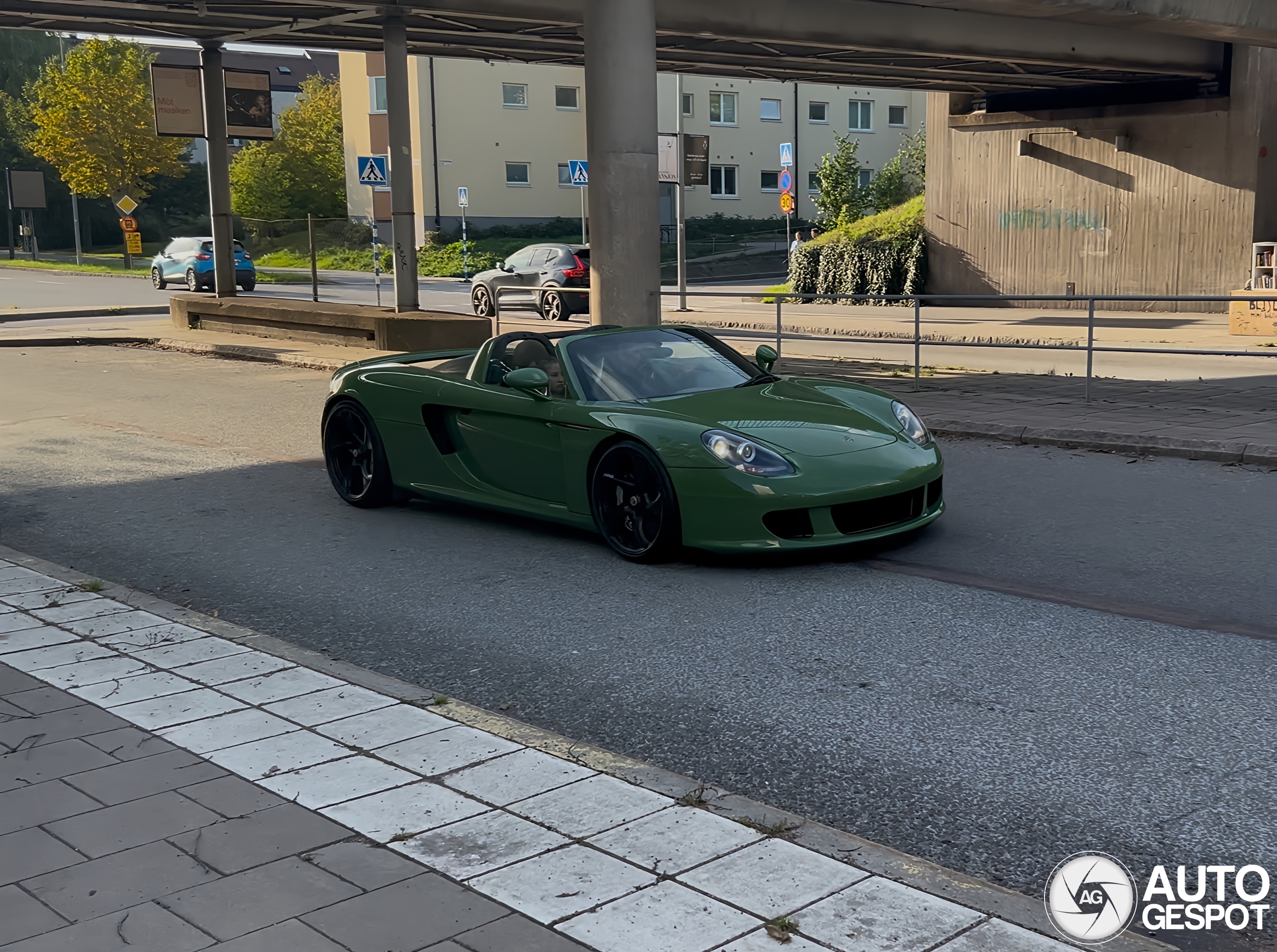 Porsche Carrera GT komt onverwachts tevoorschijn