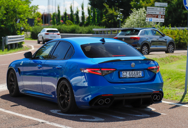 Alfa Romeo Giulia Quadrifoglio 2023