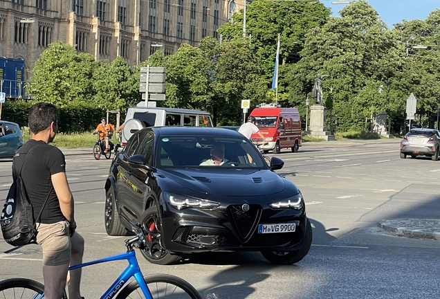 Alfa Romeo Stelvio Quadrifoglio 2023