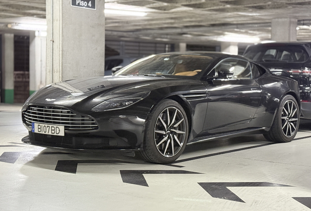 Aston Martin DB11 V8