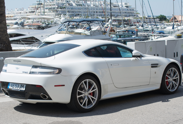 Aston Martin V8 Vantage S