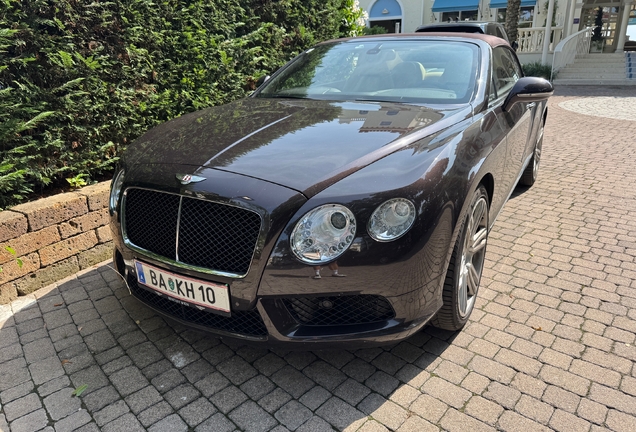 Bentley Continental GTC V8